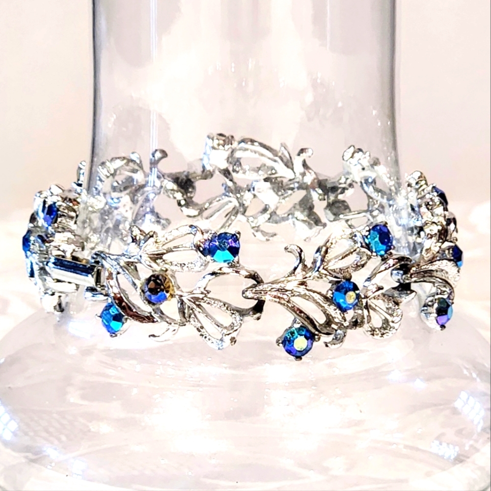 Vintage blue rhinestone silver tone bracelet